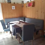 Haus Monika アパート